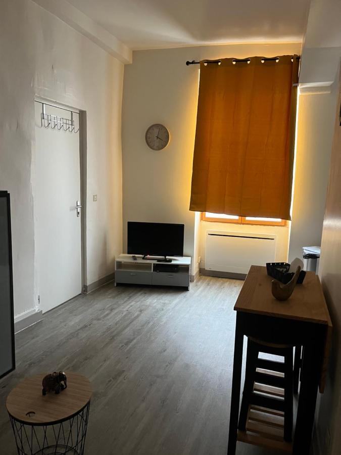 Chablis : Studio En Plein Centre Ville Bagian luar foto