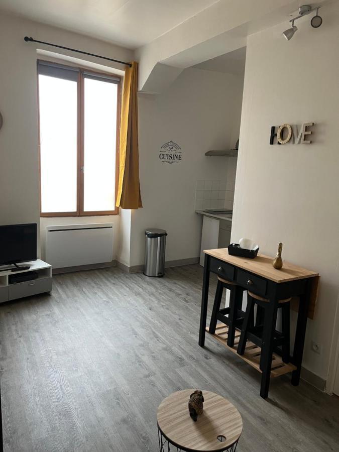Chablis : Studio En Plein Centre Ville Bagian luar foto
